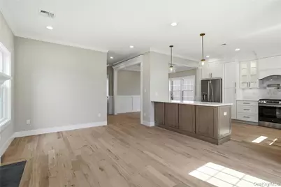 3380 Woodward Avenue, Wantagh, NY 11793 - Photo 14