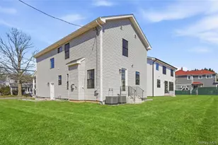 3380 Woodward Ave, Wantagh, NY 11793 - Photo 4