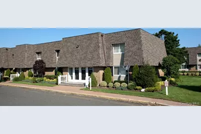 475 Little East Neck Road #L487, West Babylon, NY 11704 - Photo 1