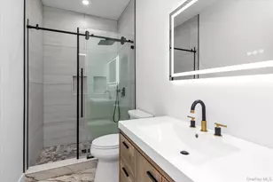 34 Calumet Dr, Dix Hills, NY 11746 - Photo 30