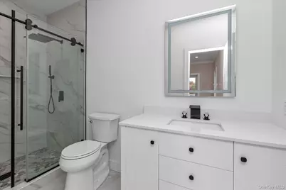 34 Calumet Drive, Dix Hills, NY 11746 - Photo 22