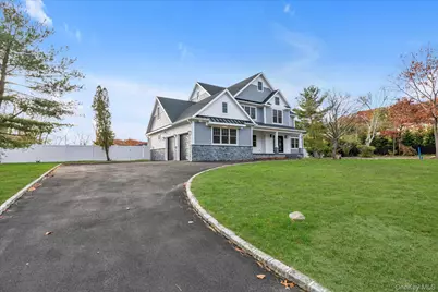 34 Calumet Drive, Dix Hills, NY 11746 - Photo 2