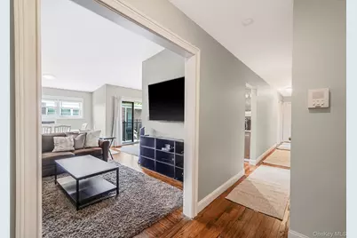 22 Ivy Street #6B, Farmingdale, NY 11735 - Photo 6