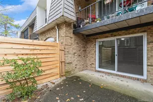 655 Middle Country Rd, Coram, NY 11727 - Photo 26