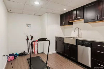 31 Jacobson Avenue, Huntington, NY 11743 - Photo 22