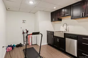 31 Jacobson Ave, Huntington, NY 11743 - Photo 22