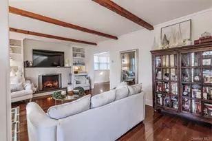 31 Jacobson Ave, Huntington, NY 11743 - Photo 4