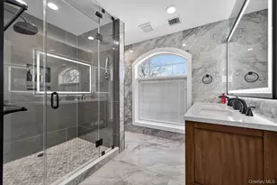 14 Woodland Dr, Old Bethpage, NY 11804 - Photo 14