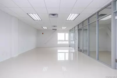 136-33 37th Avenue #8C, Flushing, NY 11354 - Photo 4