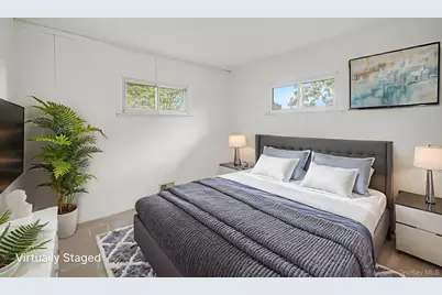 10 Elayne Court, Smithtown, NY 11787 - Photo 16