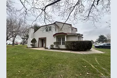 5 Norfolk Court, Coram, NY 11727 - Photo 2