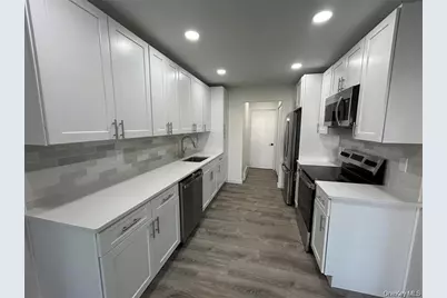 5 Norfolk Court, Coram, NY 11727 - Photo 6