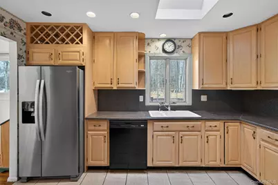 10 Fleetwood Avenue, Chestnut Ridge, NY 10977 - Photo 8