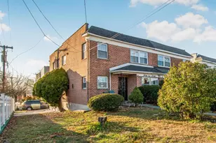 4190 E Tremont Ave, Bronx, NY 10465 - Photo 1