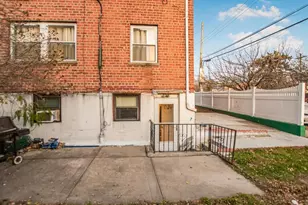 4190 E Tremont Ave, Bronx, NY 10465 - Photo 26