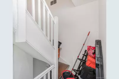 4190 E Tremont Avenue, Bronx, NY 10465 - Photo 18