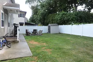 9 Bainbridge St, Roosevelt, NY 11575 - Photo 24