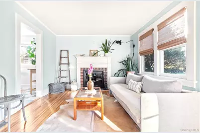 47 Station Road, Bellport, NY 11713 - Photo 2