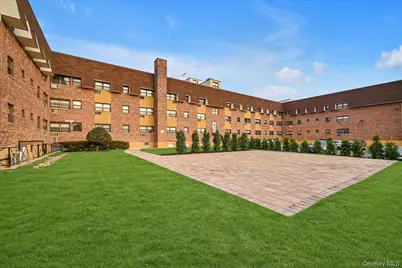 25 Elizabeth Street #2F, Farmingdale, NY 11735 - Photo 20