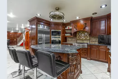 2044 26th Street, Astoria, NY 11105 - Photo 4