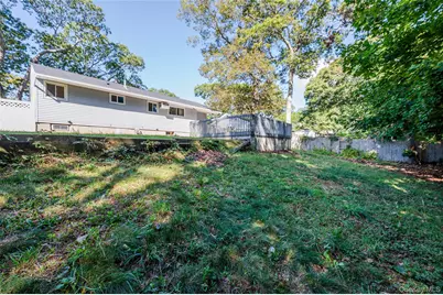 1139 Waverly Avenue, Farmingville, NY 11738 - Photo 18