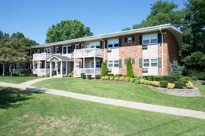 1355 Roanoke Avenue #12RF, Riverhead, NY 11901 - Photo 1