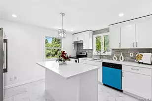 46 St George Dr, Shirley, NY 11967 - Photo 2