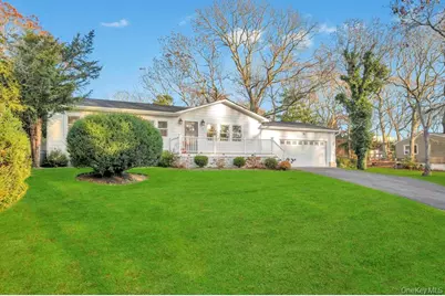 12 George Street, Hampton Bays, NY 11946 - Photo 2