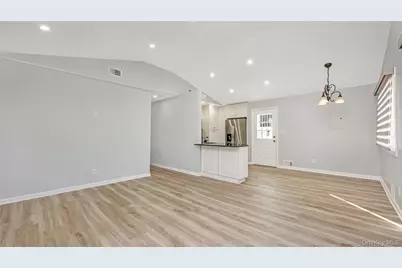 147 W Hampton Road, Lindenhurst, NY 11757 - Photo 12