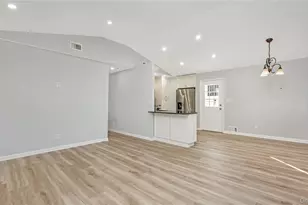 147 W Hampton Rd, Lindenhurst, NY 11757 - Photo 12