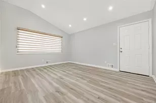 147 W Hampton Rd, Lindenhurst, NY 11757 - Photo 10