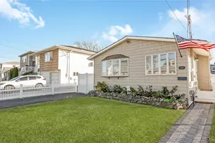 147 W Hampton Rd, Lindenhurst, NY 11757 - Photo 2