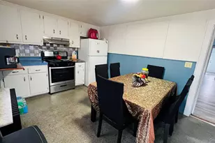 41 Stone Ave, North Babylon, NY 11703 - Photo 6