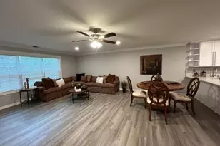 98 Village Green Dr, Port Jefferson Station, NY 11776 - Photo 4