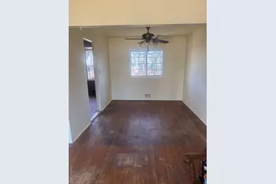 11 Marsha Lane, Brentwood, NY 11717 - Photo 4