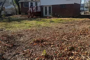 11 Marsha Ln, Brentwood, NY 11717 - Photo 2