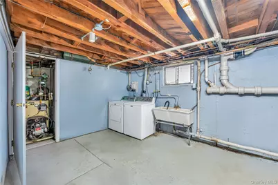 64 Hodson Avenue, Lynbrook, NY 11563 - Photo 34