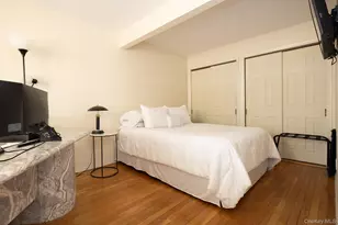 53 Tulipwood Dr, Commack, NY 11725 - Photo 8