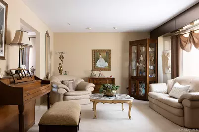 53 Tulipwood Dr, Commack, NY 11725 - Photo 4