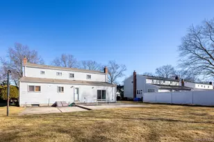 53 Tulipwood Dr, Commack, NY 11725 - Photo 20