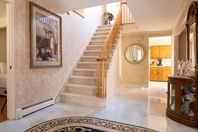 53 Tulipwood Dr, Commack, NY 11725 - Photo 2