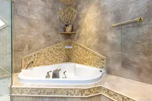 20-42 26th St, Astoria, NY 11105 - Photo 10