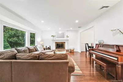 69 Bankside Drive, Centerport, NY 11721 - Photo 6