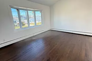 300 Branch Ave, Freeport, NY 11520 - Photo 12