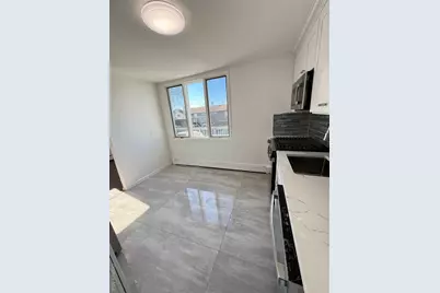 300 Branch Avenue, Freeport, NY 11520 - Photo 20