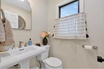 37 Hilda Drive, Mahopac, NY 10541 - Photo 18