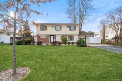 246 W 10th Street, Deer Park, NY 11729 - Photo 1