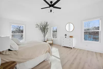 909 Ostrander Avenue, Riverhead, NY 11901 - Photo 10