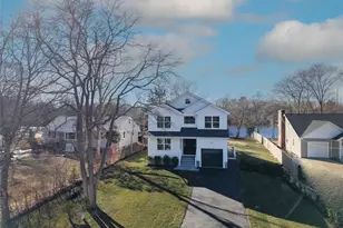 909 Ostrander Ave, Riverhead, NY 11901 - Photo 20