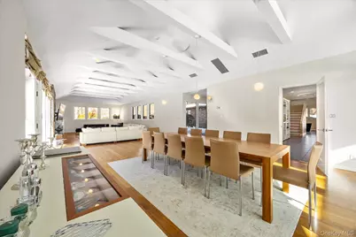 20 Henhawk Road, Great Neck, NY 11024 - Photo 10